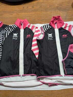 5 PIECES !!! Pirate League made by Voler cool weather cycling gear-women's